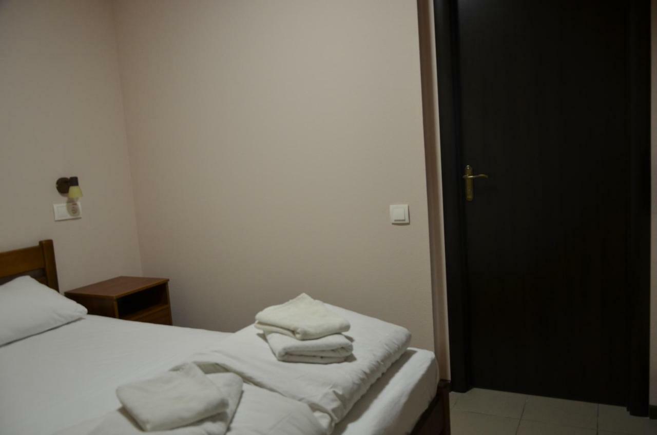 Hostel Vshokoladi Kiev Exteriör bild